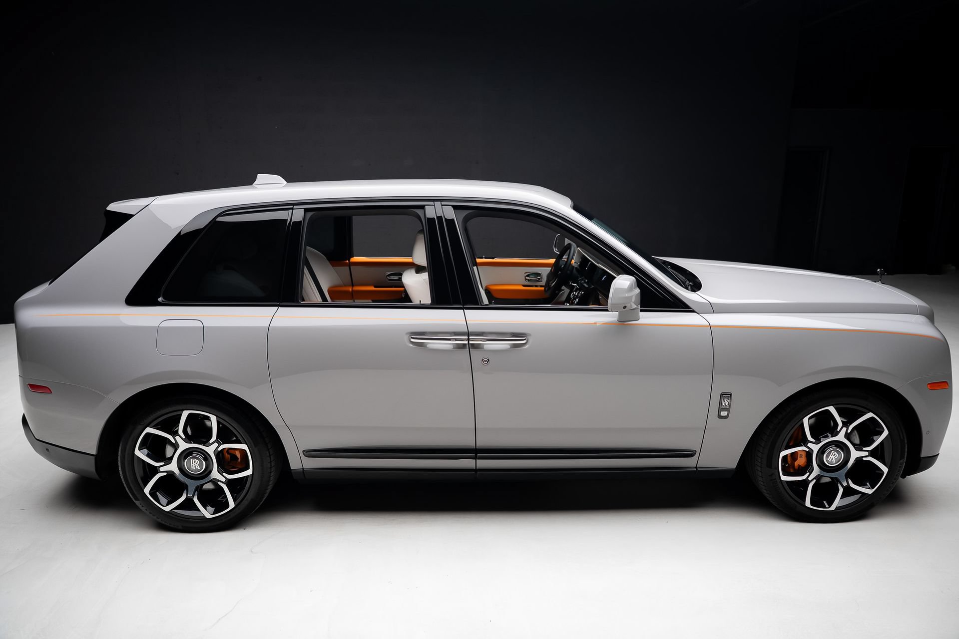 Used 2024 Rolls-Royce Cullinan Black Badge w/ Driver's Package AWD/4WD image 36