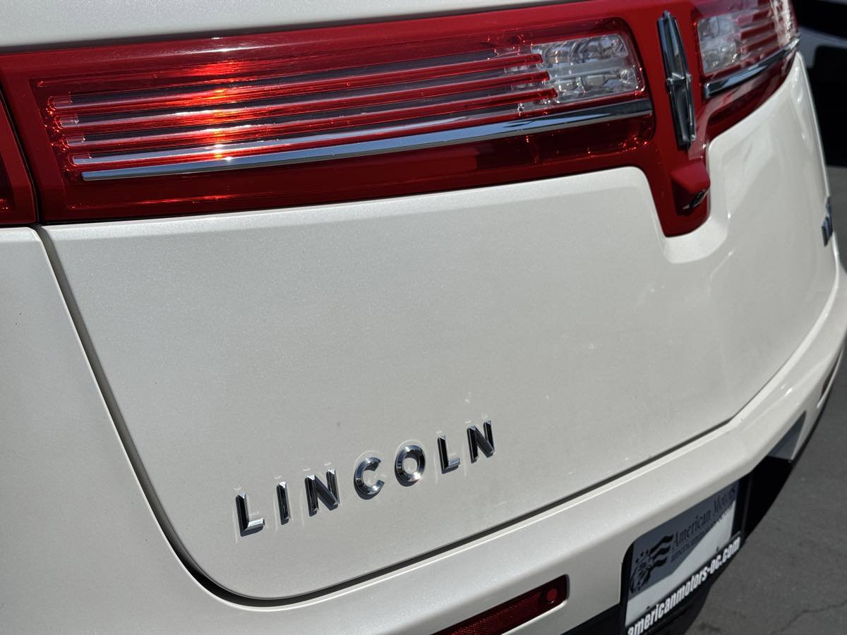 Used 2017 Lincoln MKT AWD w/ Technology Package image 15