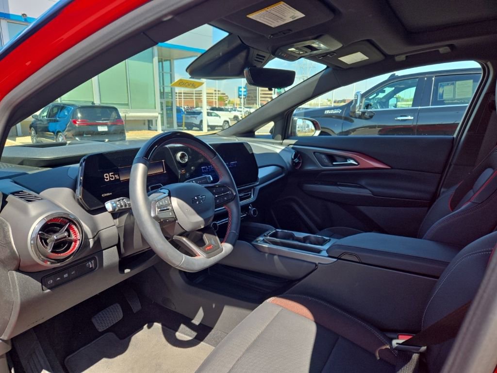 Used 2026 Chevrolet Equinox EV RS FWD image 10