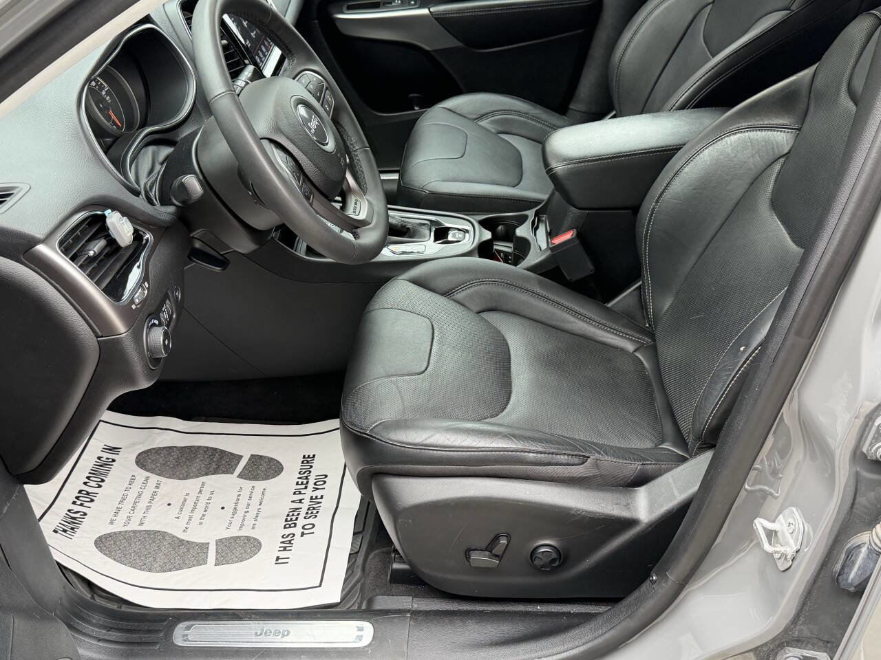 Used 2021 Jeep Cherokee Limited image 14