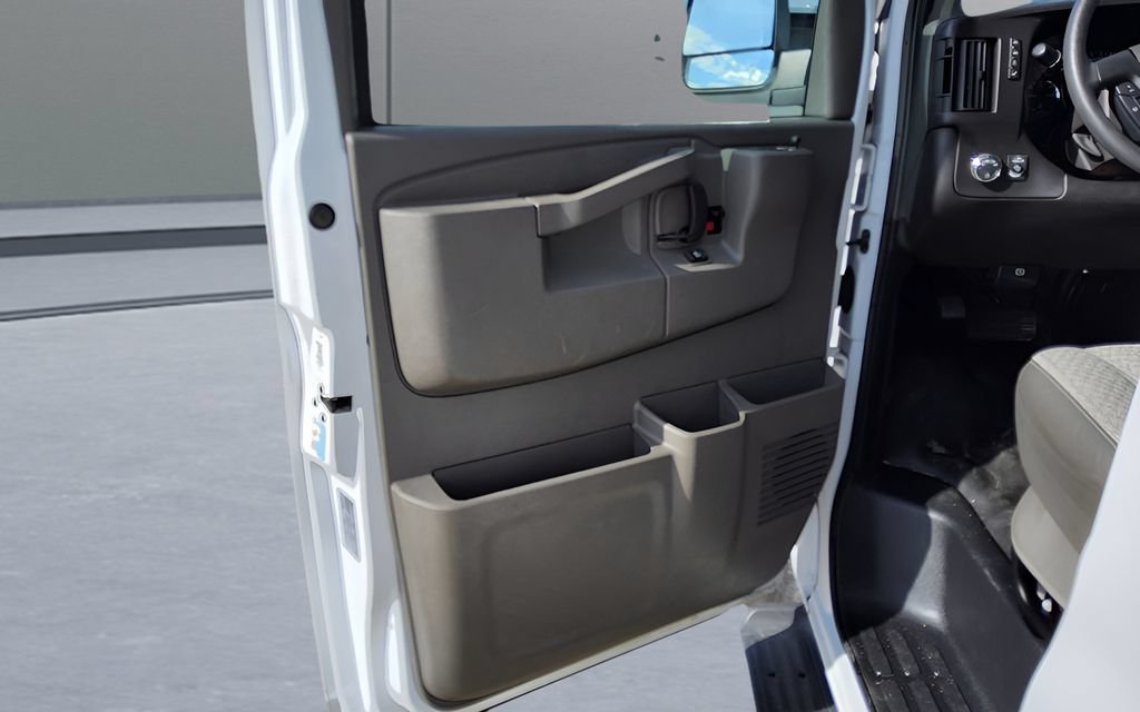 Used 2023 Chevrolet Express 3500 LS RWD image 32