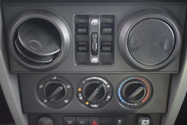 Used 2010 Jeep Wrangler Unlimited Rubicon AWD/4WD image 22