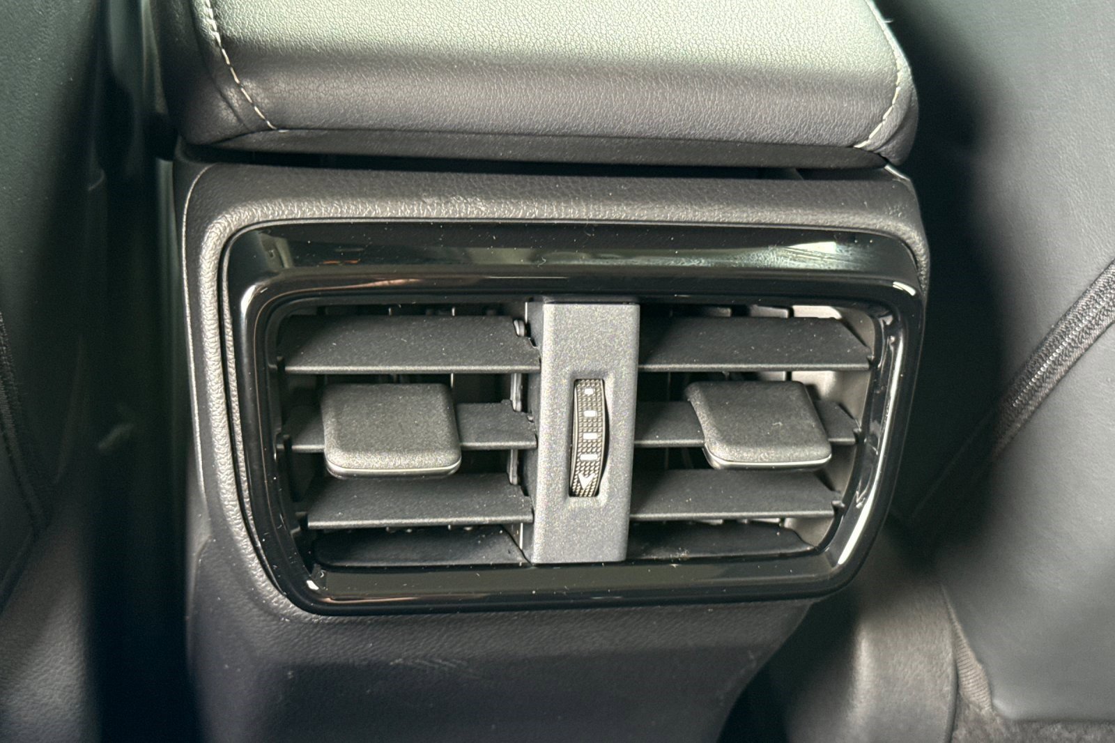 Used 2025 Lexus NX 350h AWD w/ Premium Package image 16