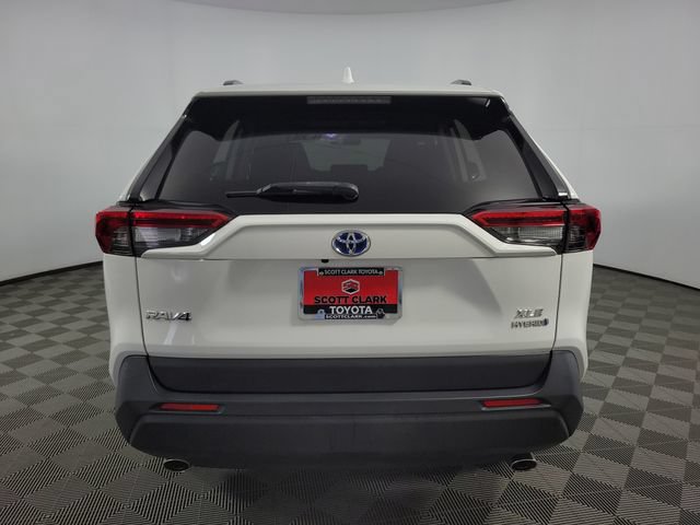 Used 2021 Toyota RAV4 XLE AWD/4WD image 10
