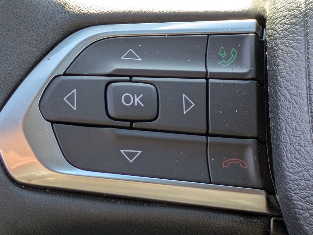 Used 2026 Jeep Compass Latitude image 25