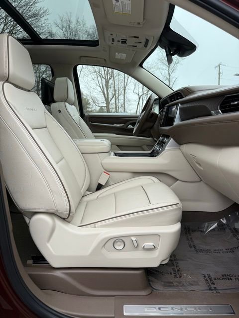 Used 2023 GMC Yukon Denali w/ Max Trailering Package image 16