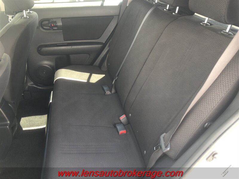 Used 2010 Scion xB FWD image 16