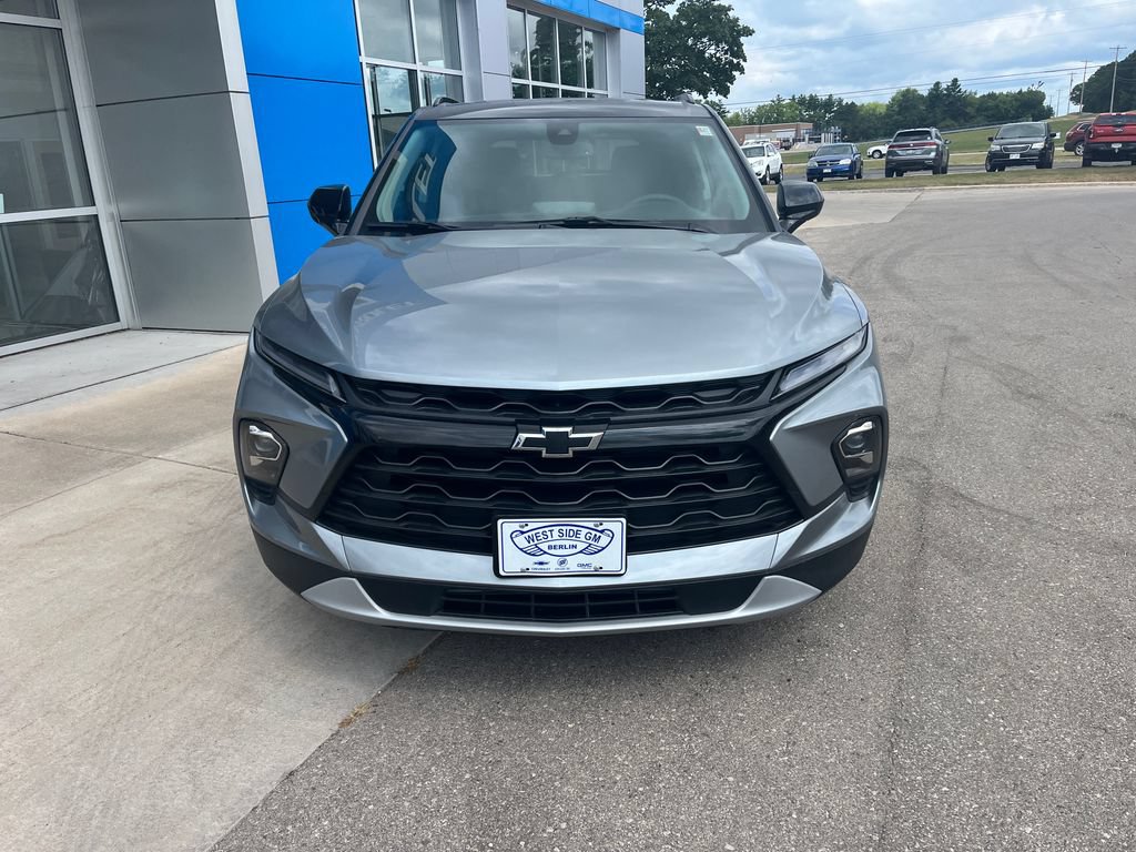 New 2026 Chevrolet Blazer LT w/ Convenience Package AWD/4WD image 2
