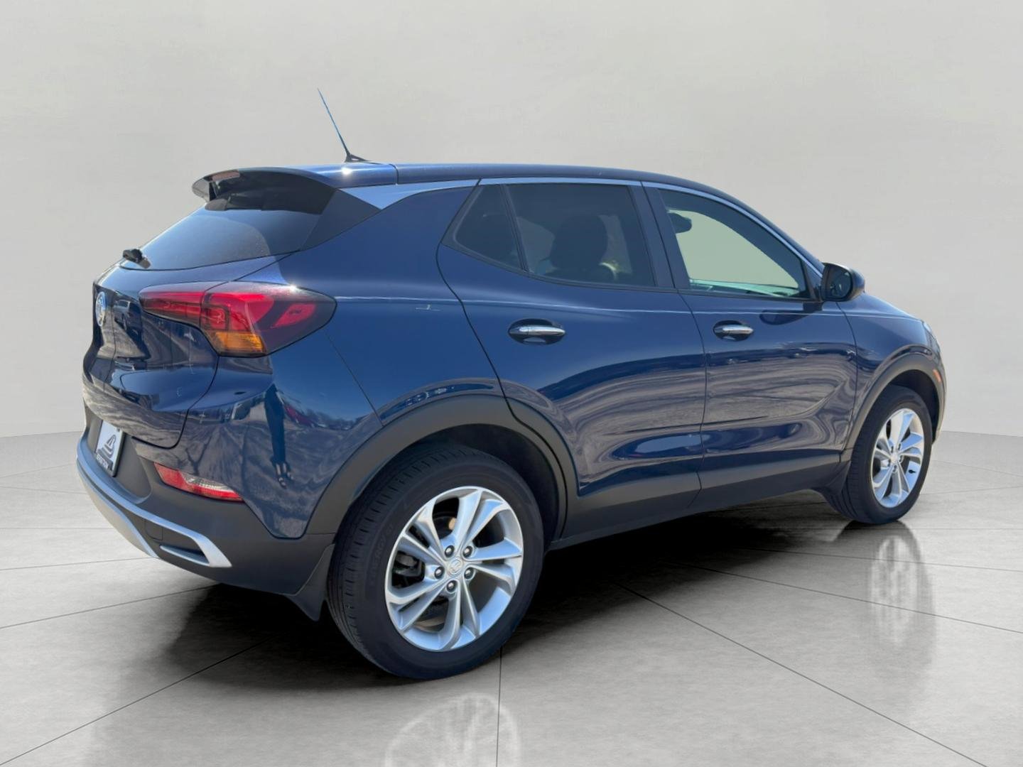 Used 2023 Buick Encore GX Preferred w/ Cold Weather Comfort Package AWD/4WD image 8