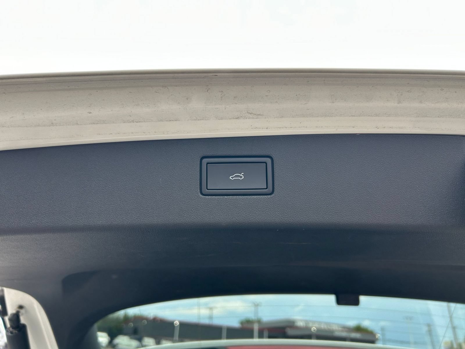 Used 2026 Volkswagen Tiguan SE FWD image 19