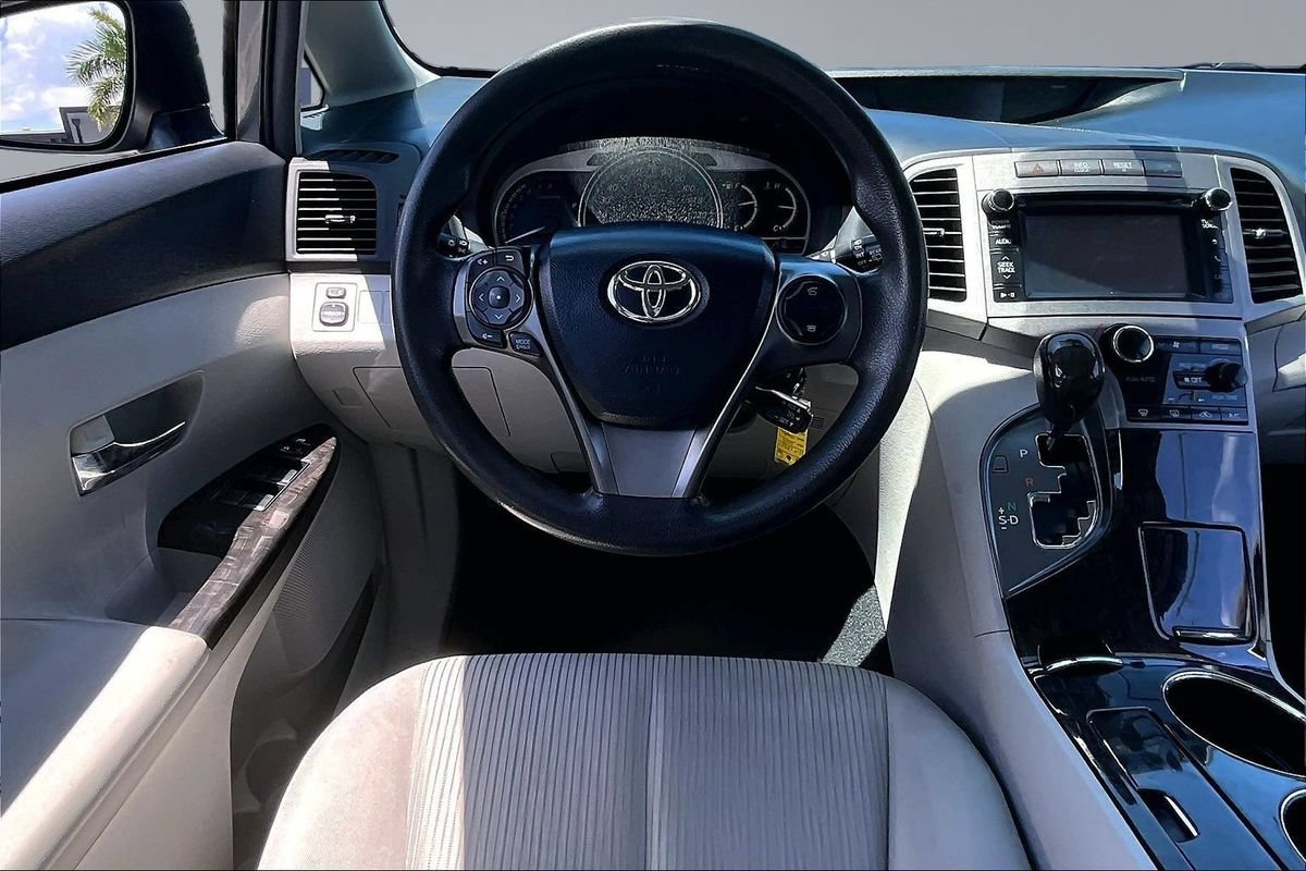 Used 2013 Toyota Venza LE FWD image 8
