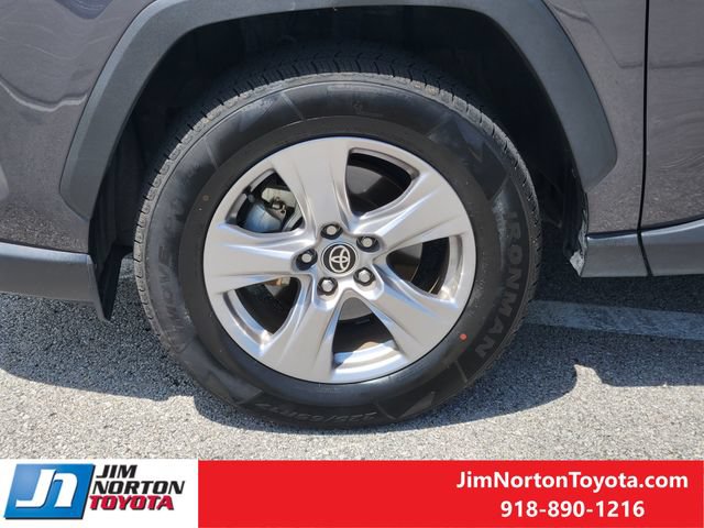 Used 2025 Toyota RAV4 XLE FWD image 12