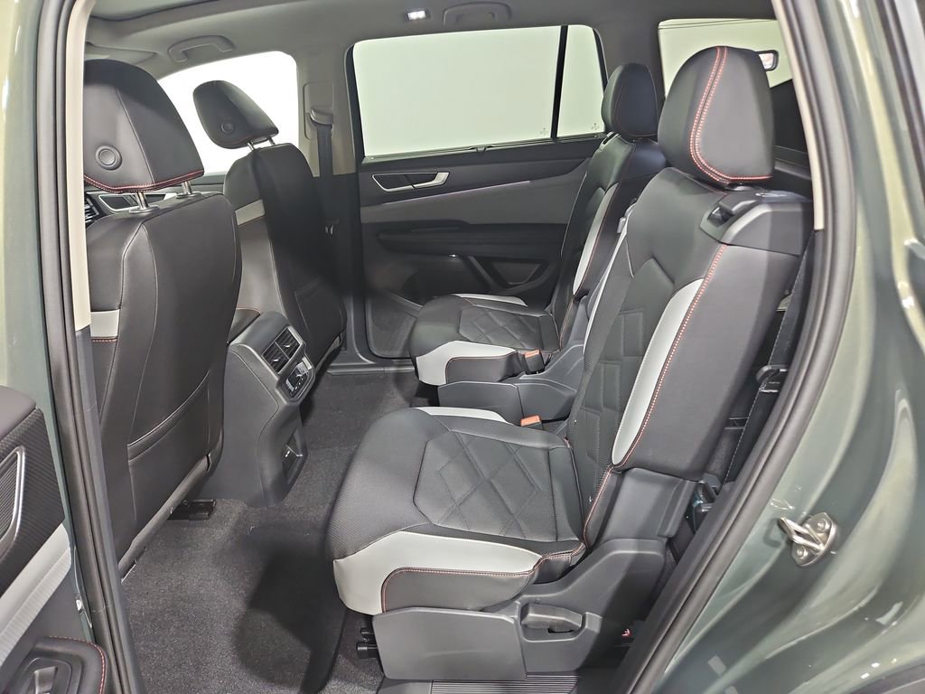 New 2026 Volkswagen Atlas Peak Edition image 23