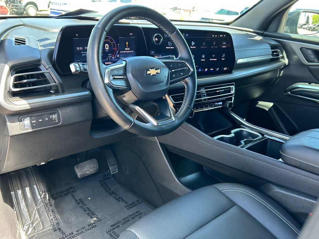 Used 2025 Chevrolet Traverse LT AWD/4WD image 7