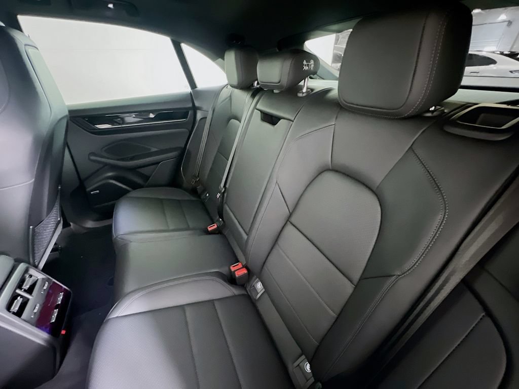 New 2026 Porsche Macan 4 Electric AWD/4WD image 24