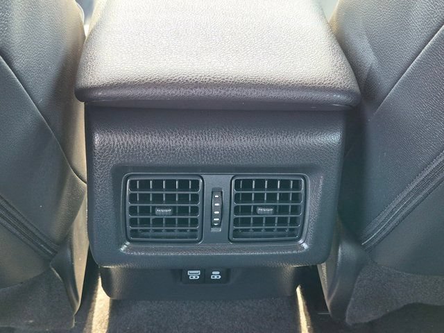 Used 2025 Toyota Camry SE FWD image 16