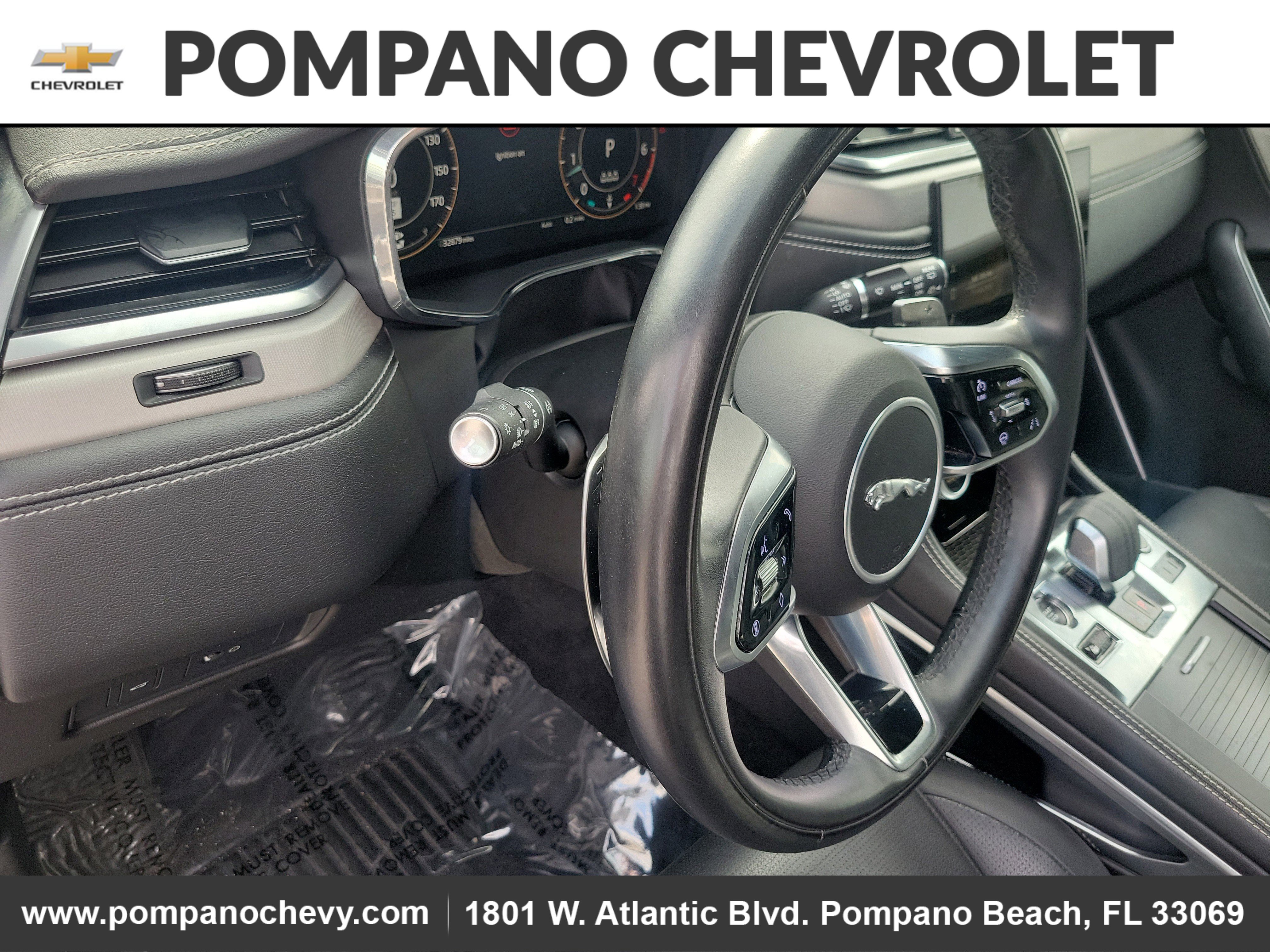 Used 2025 Jaguar F-PACE R-Dynamic S image 18