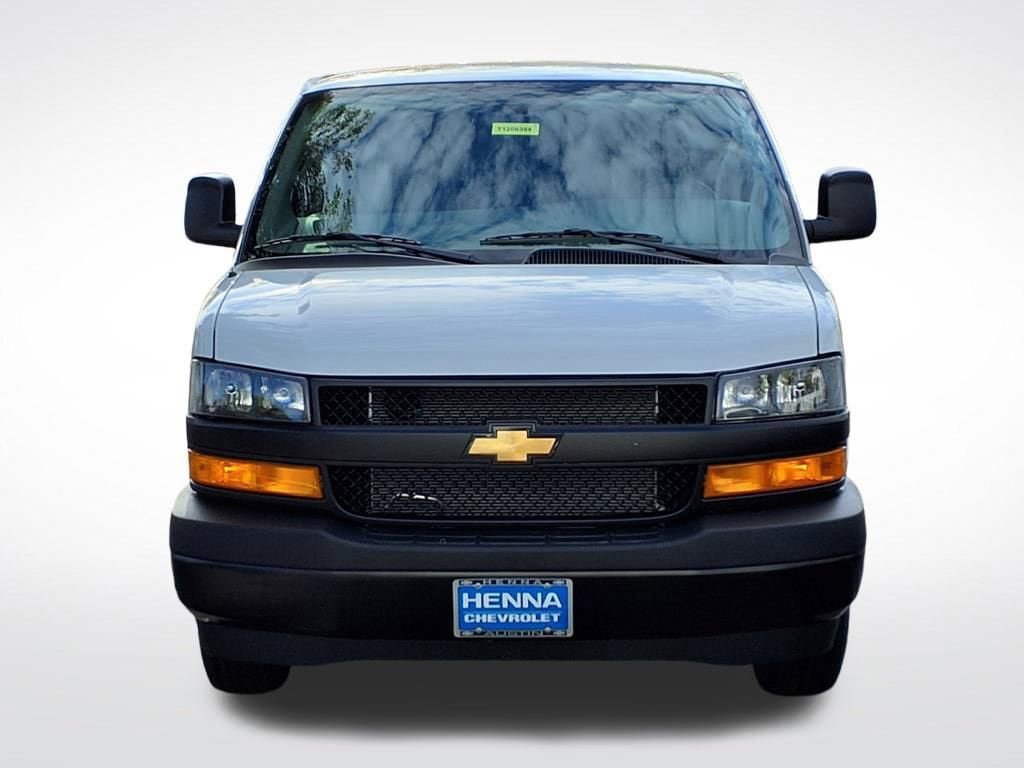 New 2026 Chevrolet Express 2500 Extended RWD video 2
