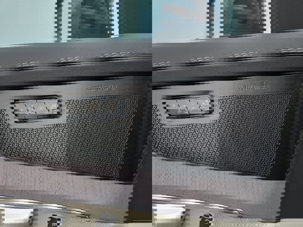 New 2026 Volvo XC90 T8 Ultra w/ Protection Package Premier image 23