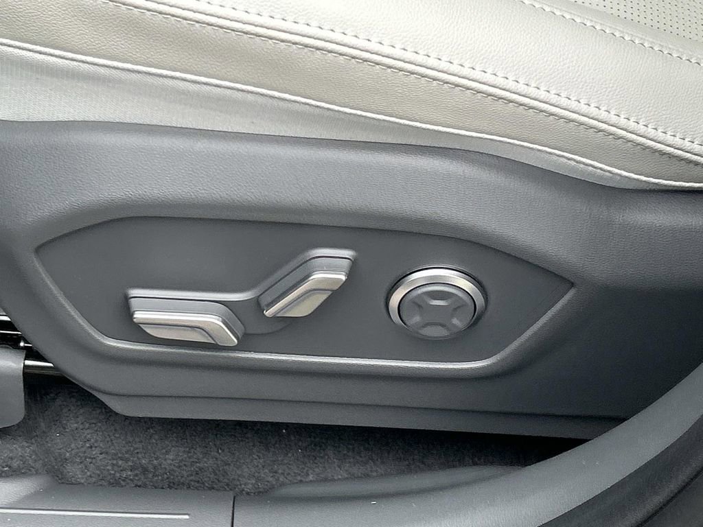 New 2026 Hyundai Santa Fe Limited image 15