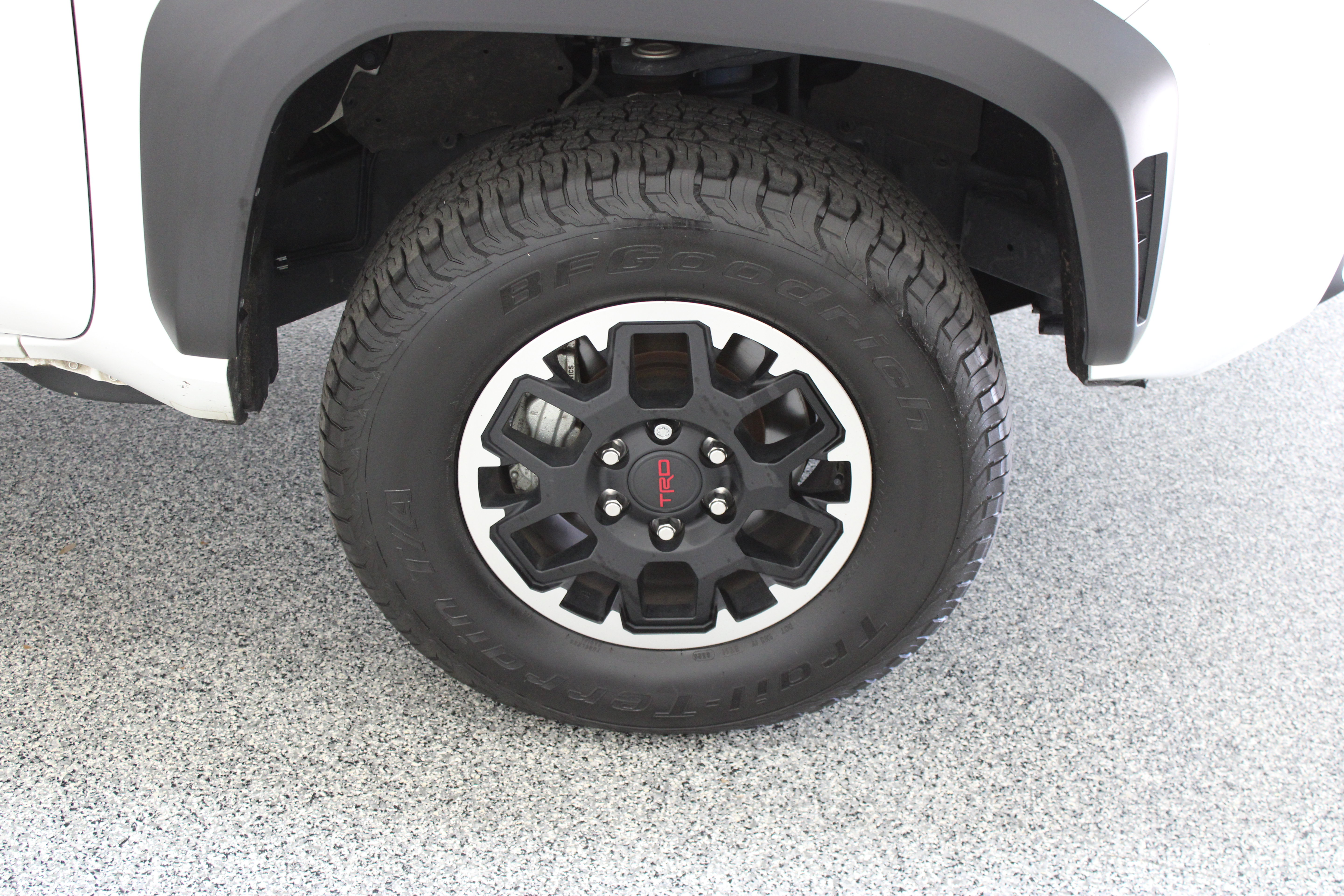 Used 2025 Toyota Tacoma TRD Off-Road AWD/4WD image 5
