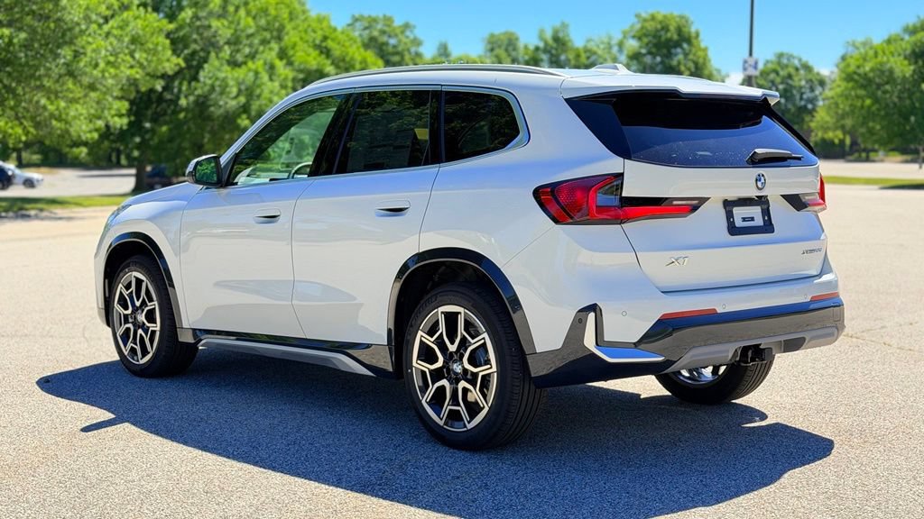 New 2026 BMW X1 xDrive28i w/ Technology Package AWD/4WD image 4