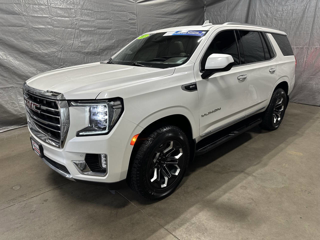 Used 2023 GMC Yukon SLT image 3