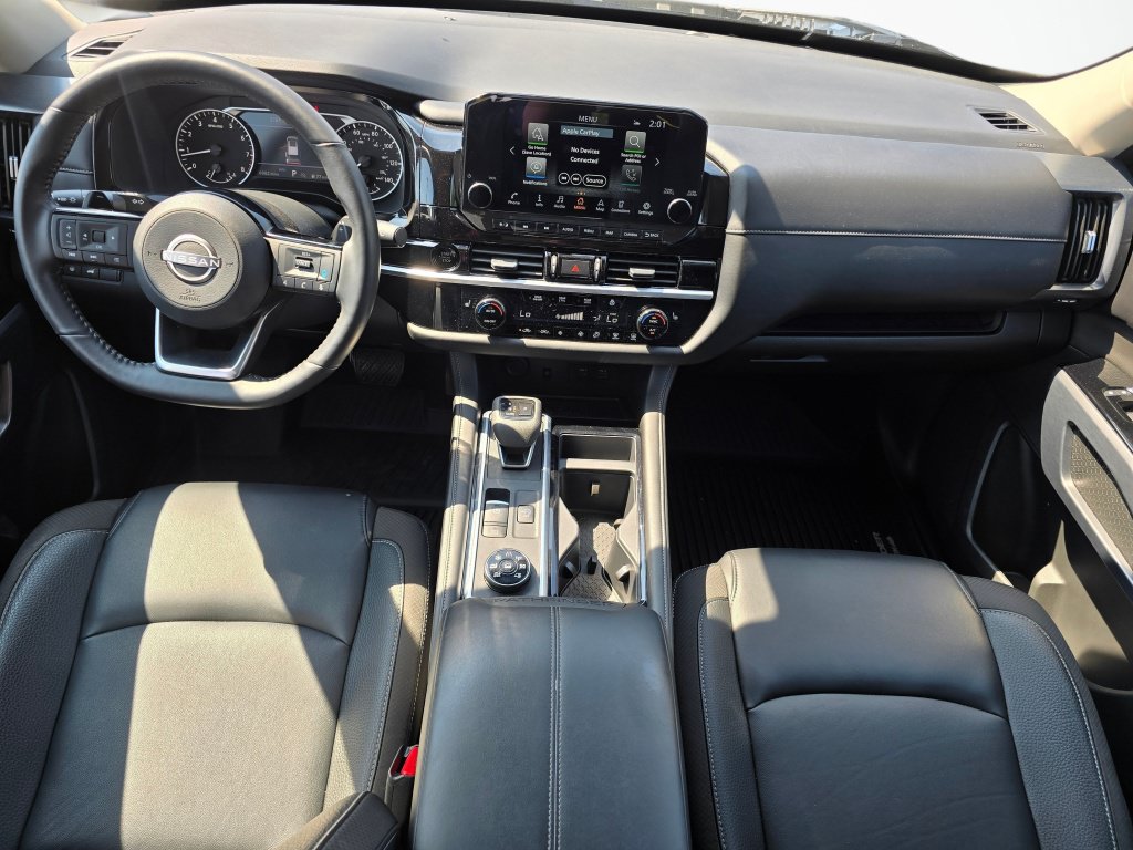 Used 2025 Nissan Pathfinder SL AWD/4WD image 16