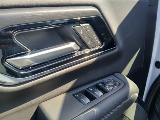 New 2026 GMC Yukon XL Denali w/ Sun & Power Step Package image 12