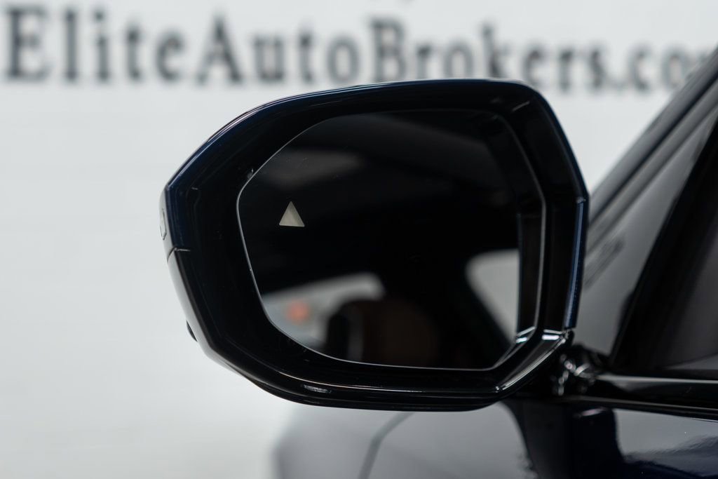 Used 2025 BMW 760i xDrive image 55