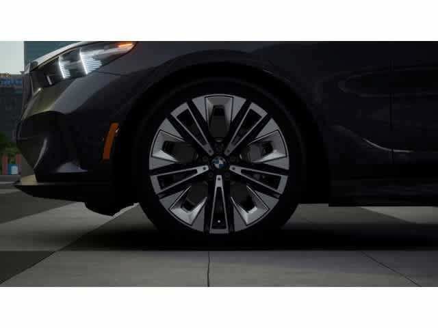 Used 2026 BMW 530i RWD image 7