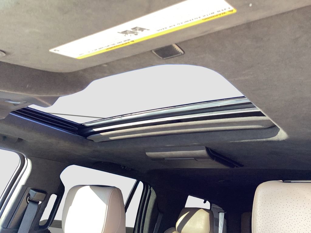 Used 2019 Cadillac Escalade Platinum image 23