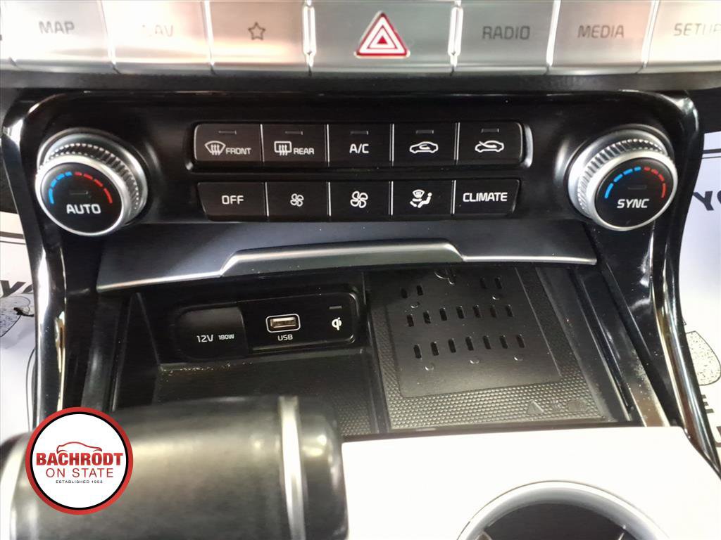 Used 2022 Kia Stinger GT1 AWD/4WD image 13