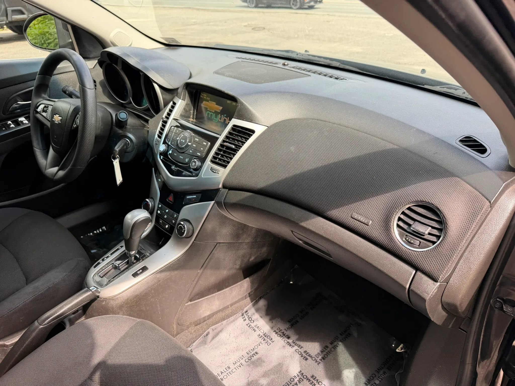 Used 2016 Chevrolet Cruze LT w/ Technology Package FWD image 19
