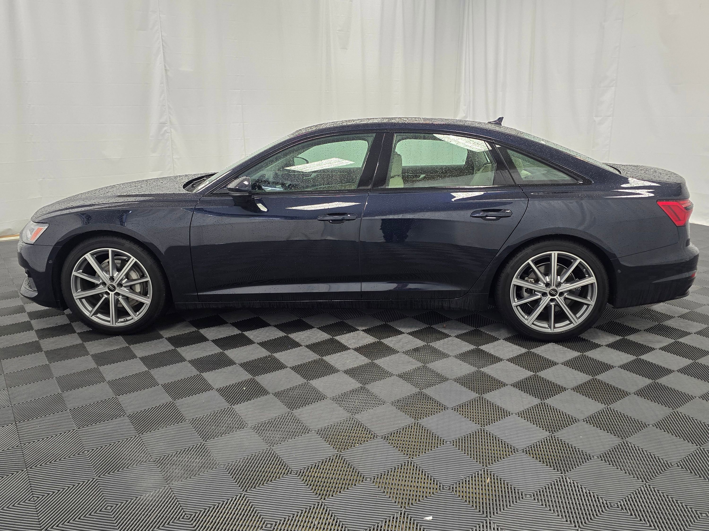 Certified 2025 Audi A6 Premium Plus w/ Premium Plus Package image 3