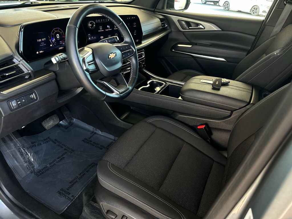 Certified 2025 Chevrolet Traverse LT image 11