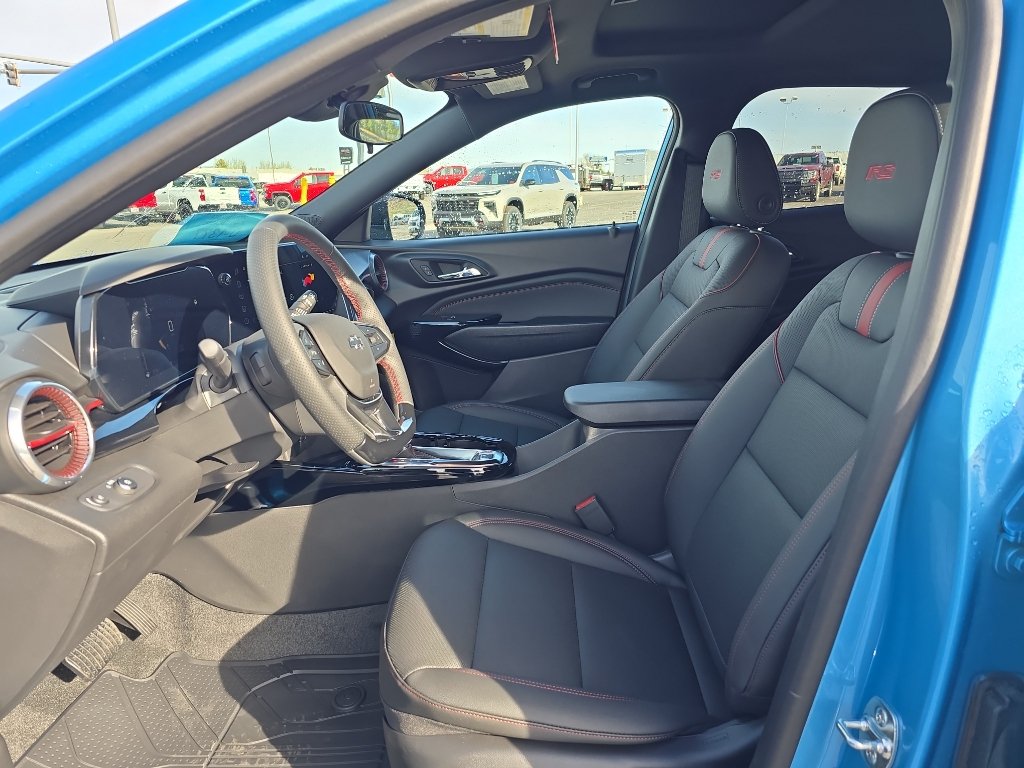 New 2026 Chevrolet Trax RS w/ Sunroof Package FWD image 9