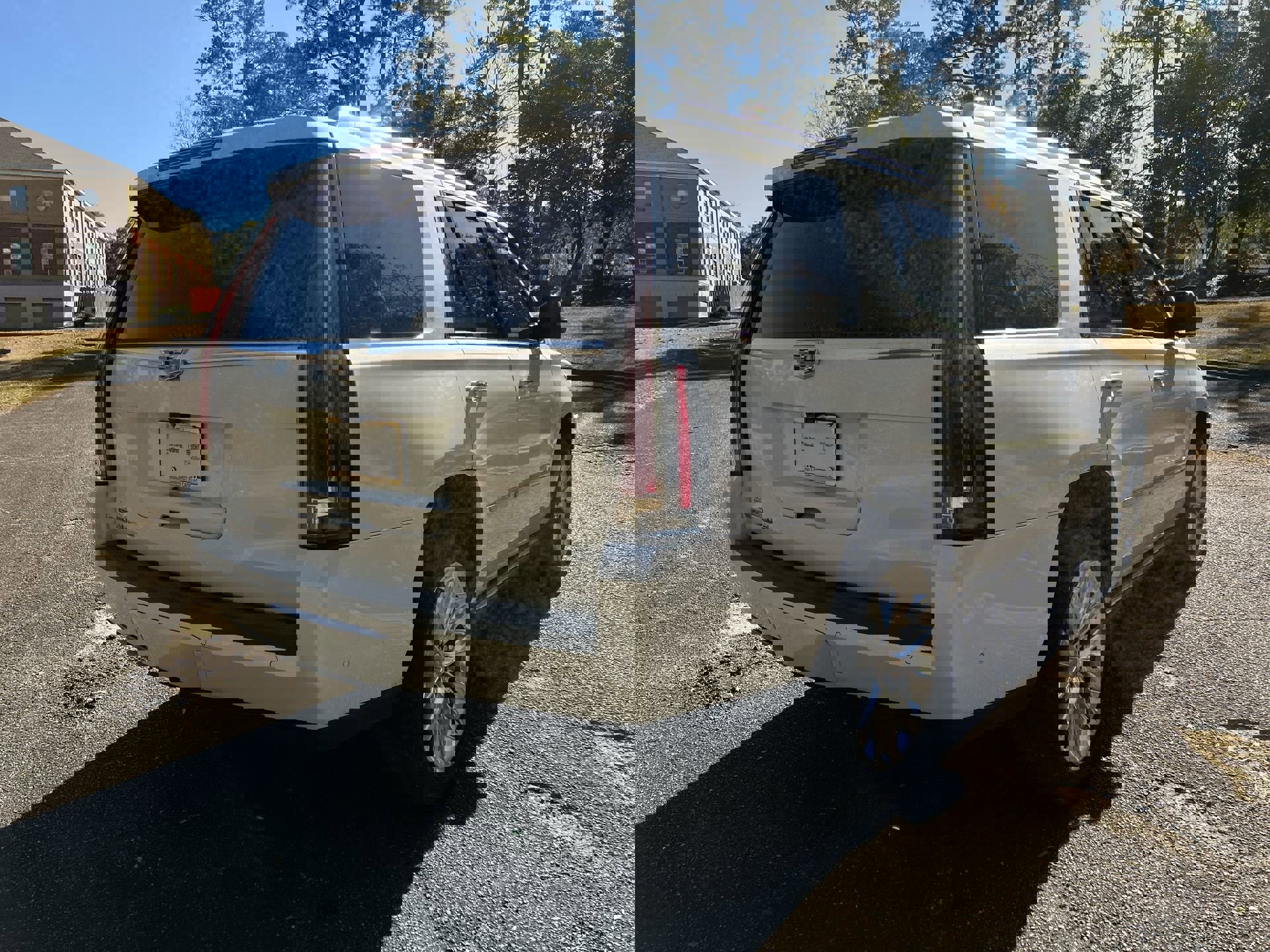 Used 2017 Cadillac Escalade Premium Luxury image 7