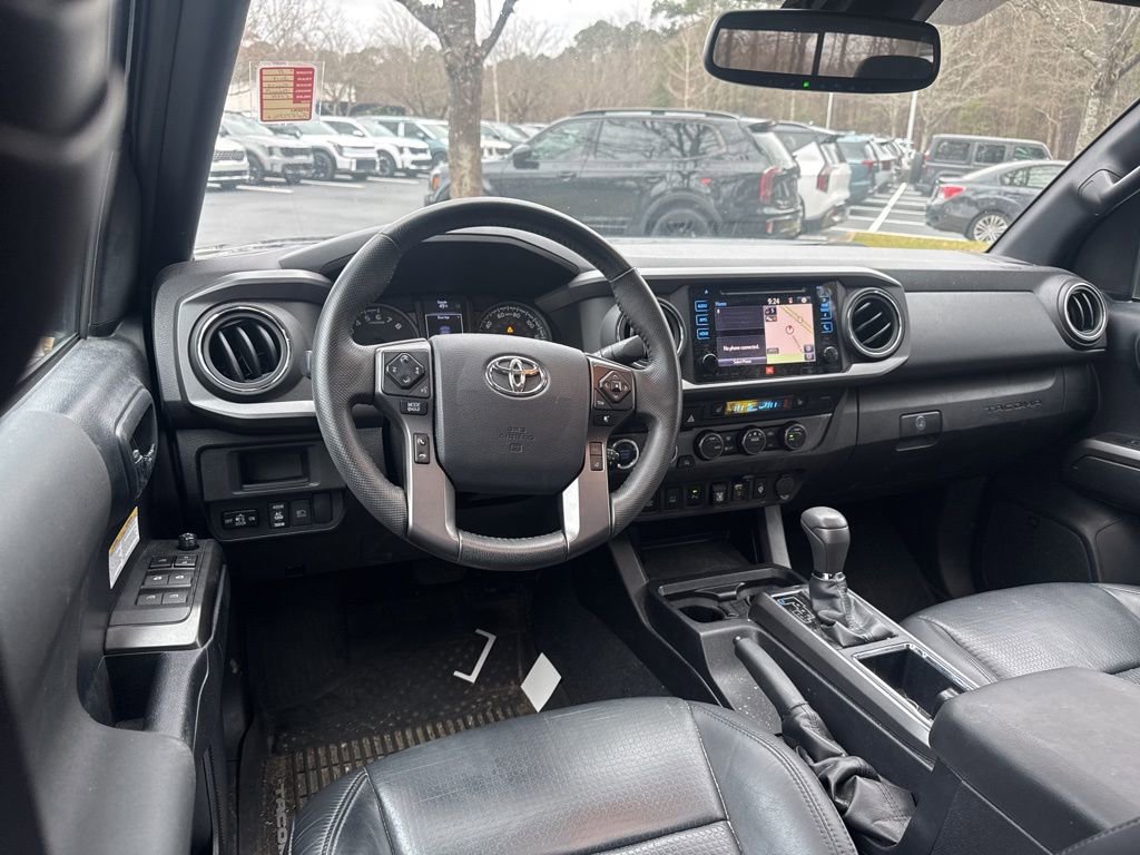 Used 2019 Toyota Tacoma TRD Off-Road image 2