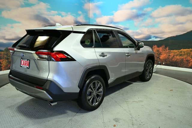 Used 2022 Toyota RAV4 Limited image 9