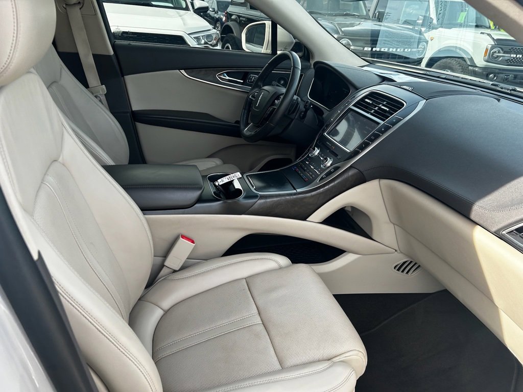 Used 2020 Lincoln Nautilus Reserve w/ Equipment Group 201A image 14