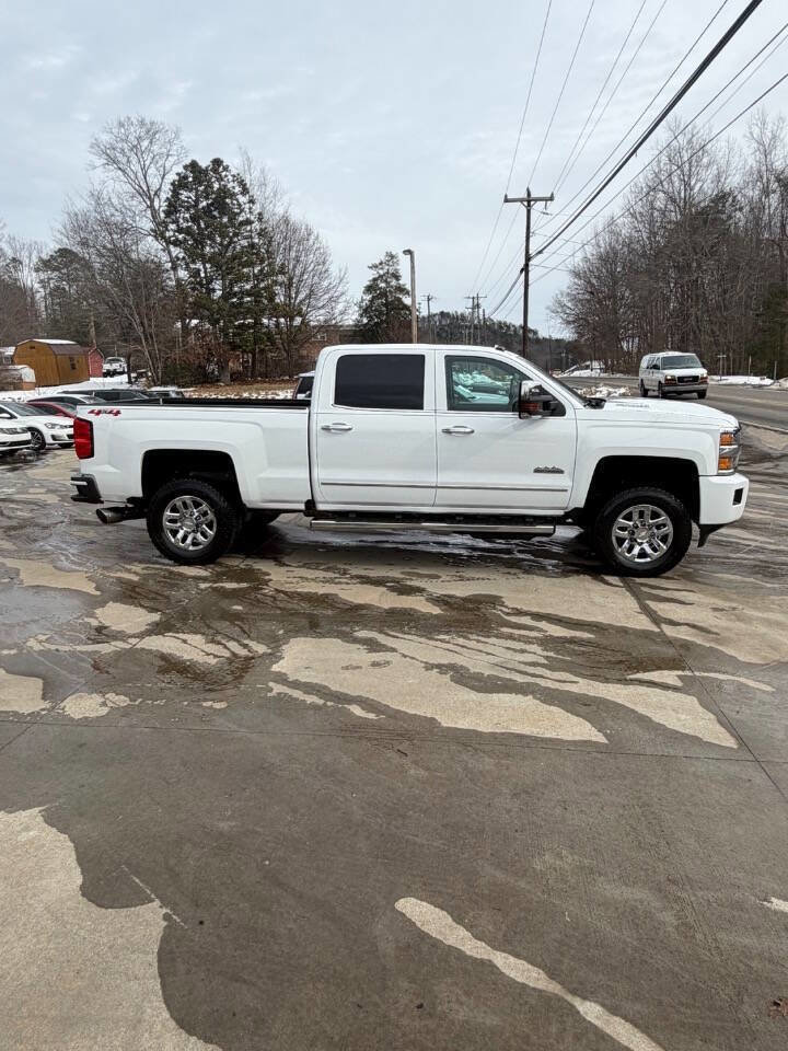 Used 2018 Chevrolet Silverado 3500 High Country w/ Duramax Plus Package image 7