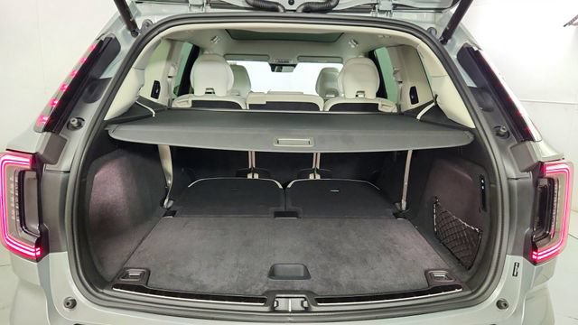 New 2026 Volvo EX90 Plus AWD/4WD image 43