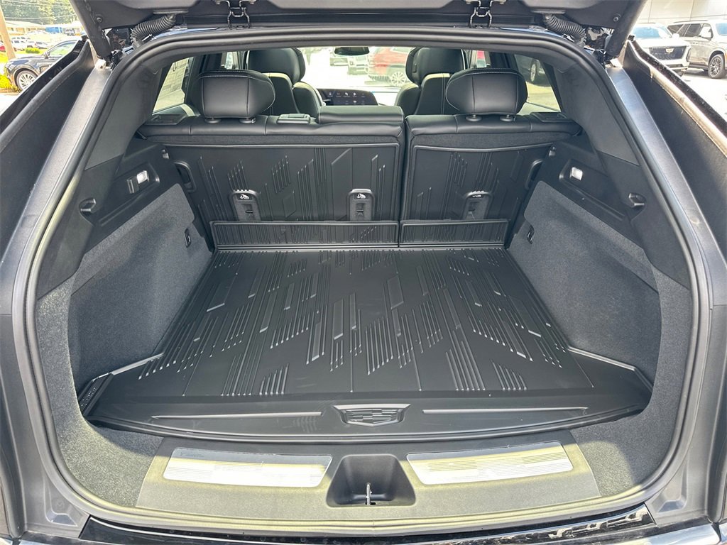 New 2025 Cadillac Lyriq Luxury image 18