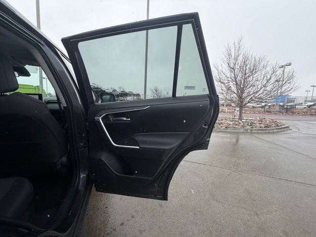 Used 2025 Toyota RAV4 XLE AWD/4WD image 26