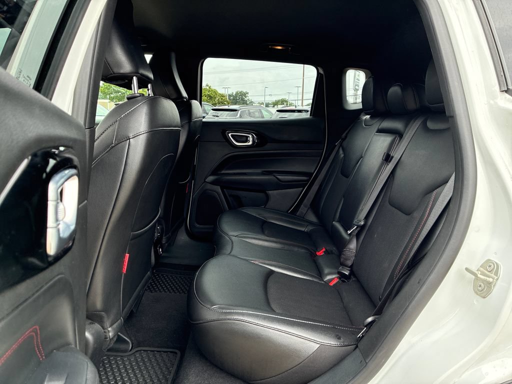 Used 2024 Jeep Compass Trailhawk AWD/4WD image 11