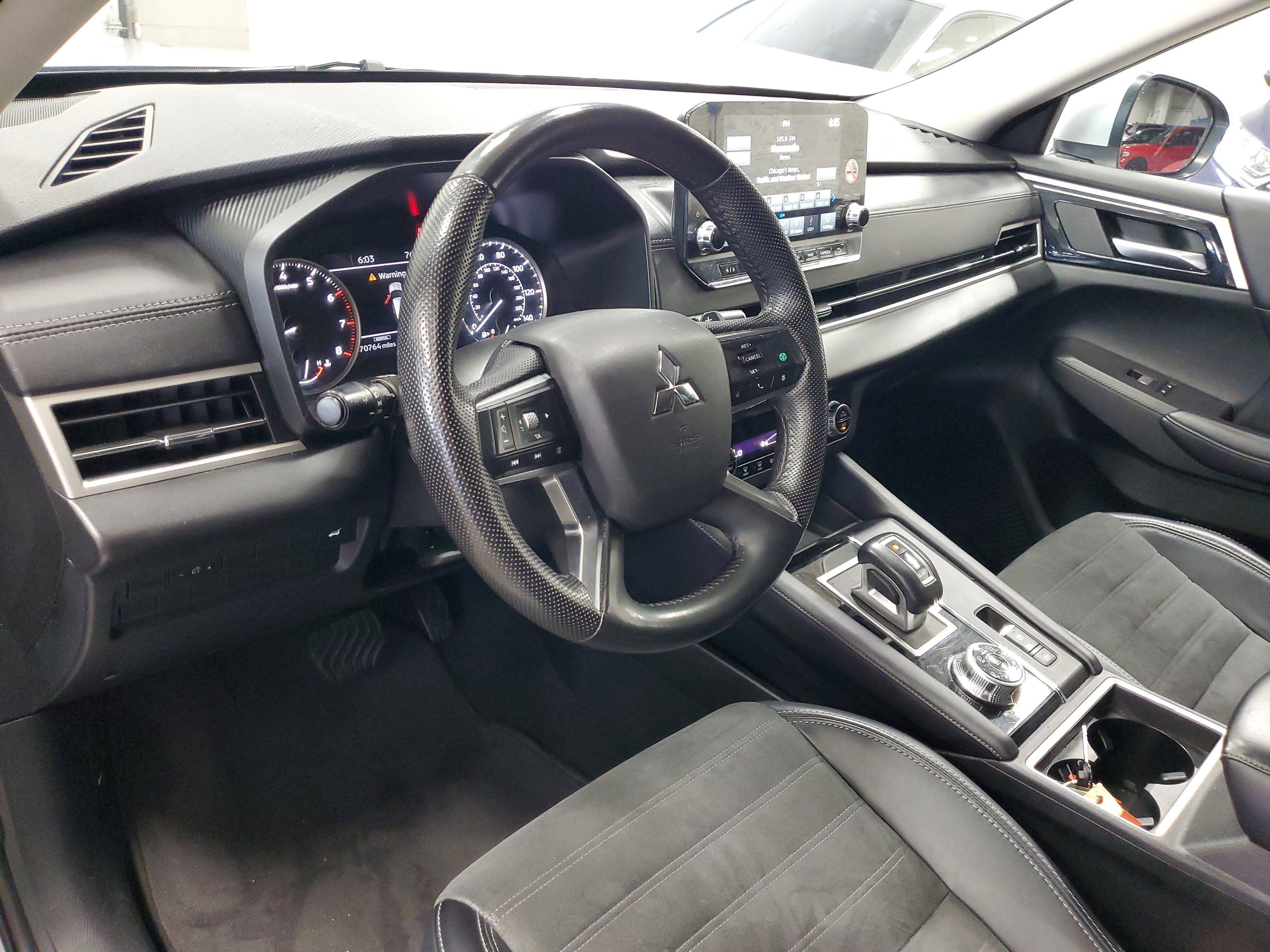 Used 2024 Mitsubishi Outlander SE AWD/4WD image 17