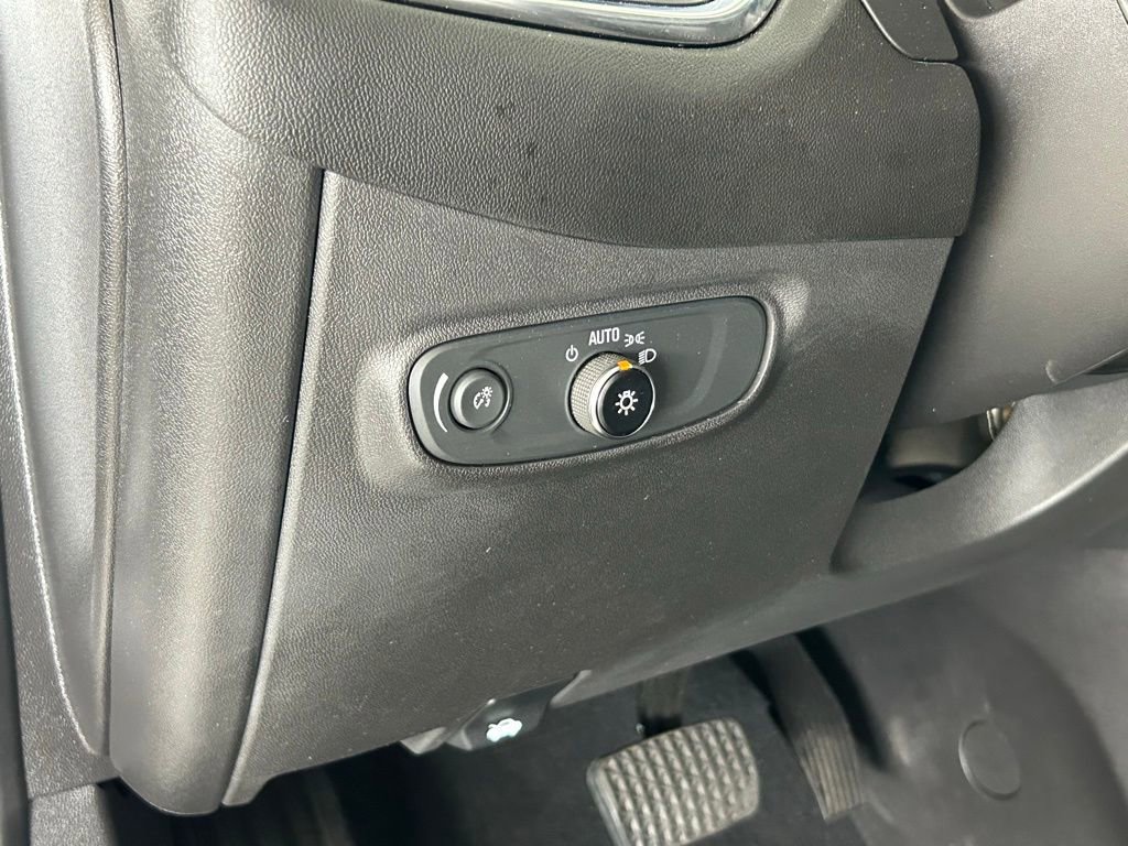 Used 2022 Chevrolet Equinox LT image 47