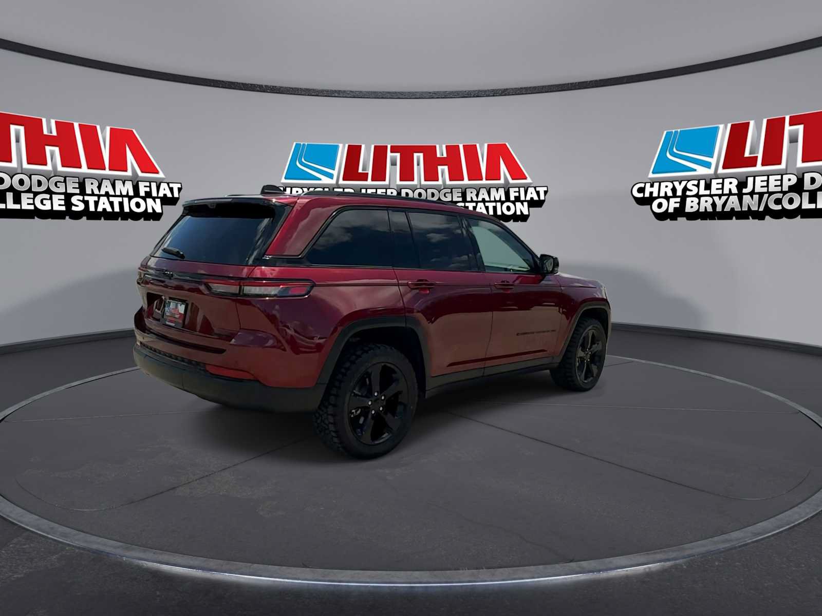 Used 2023 Jeep Grand Cherokee Limited w/ Luxury Tech Group II AWD/4WD image 8