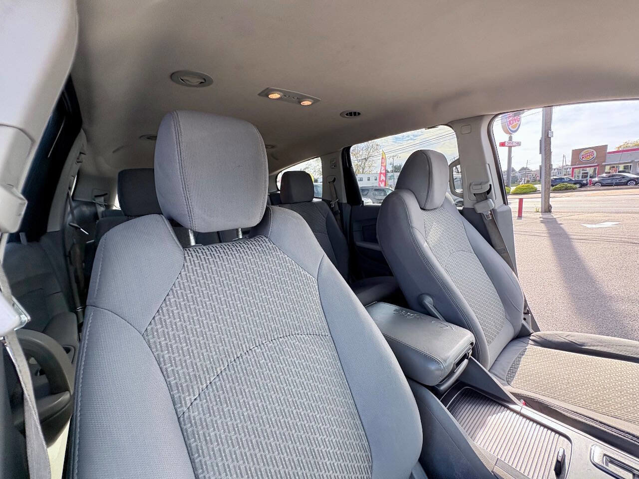 Used 2011 Chevrolet Traverse LS image 33